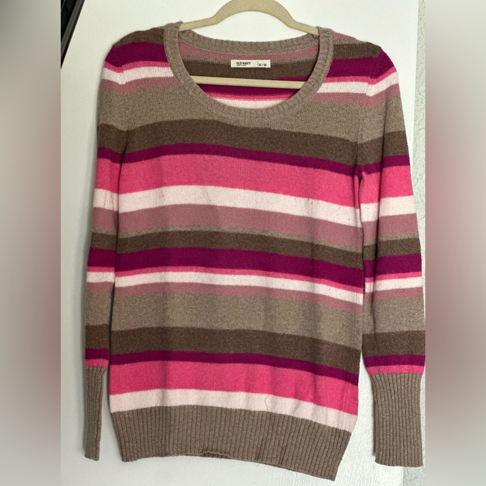 Old Navy Woman’s Stripped Sweater Size Medium Horizontal Stripped Sweater